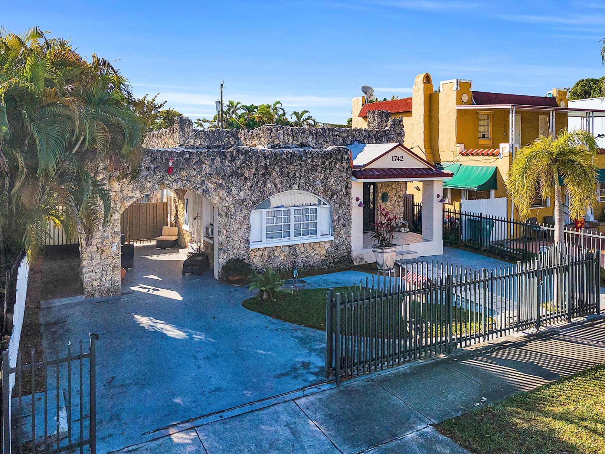 Coral Suite Close To Little Havana Miami Exterior photo