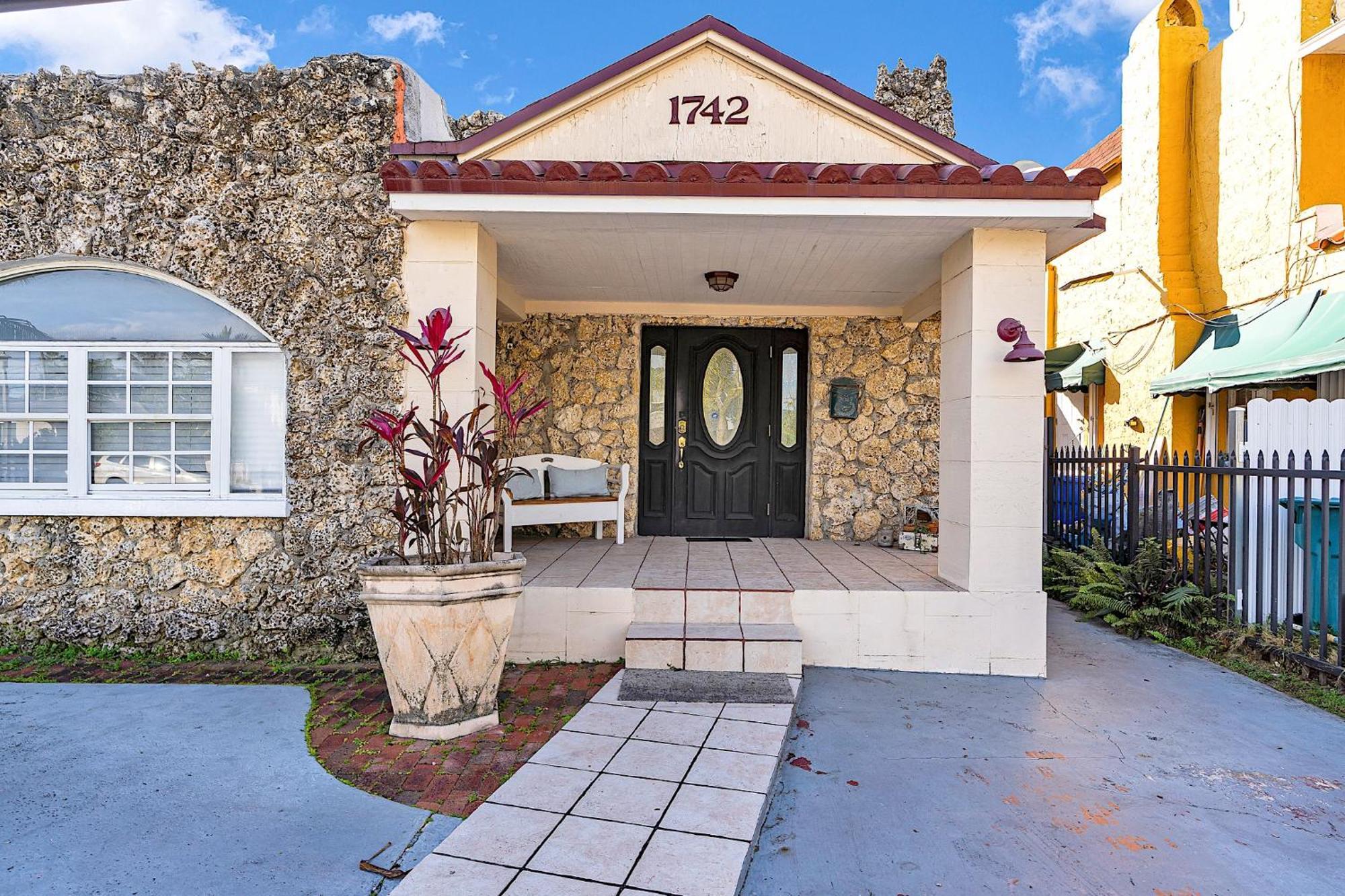 Coral Suite Close To Little Havana Miami Exterior photo